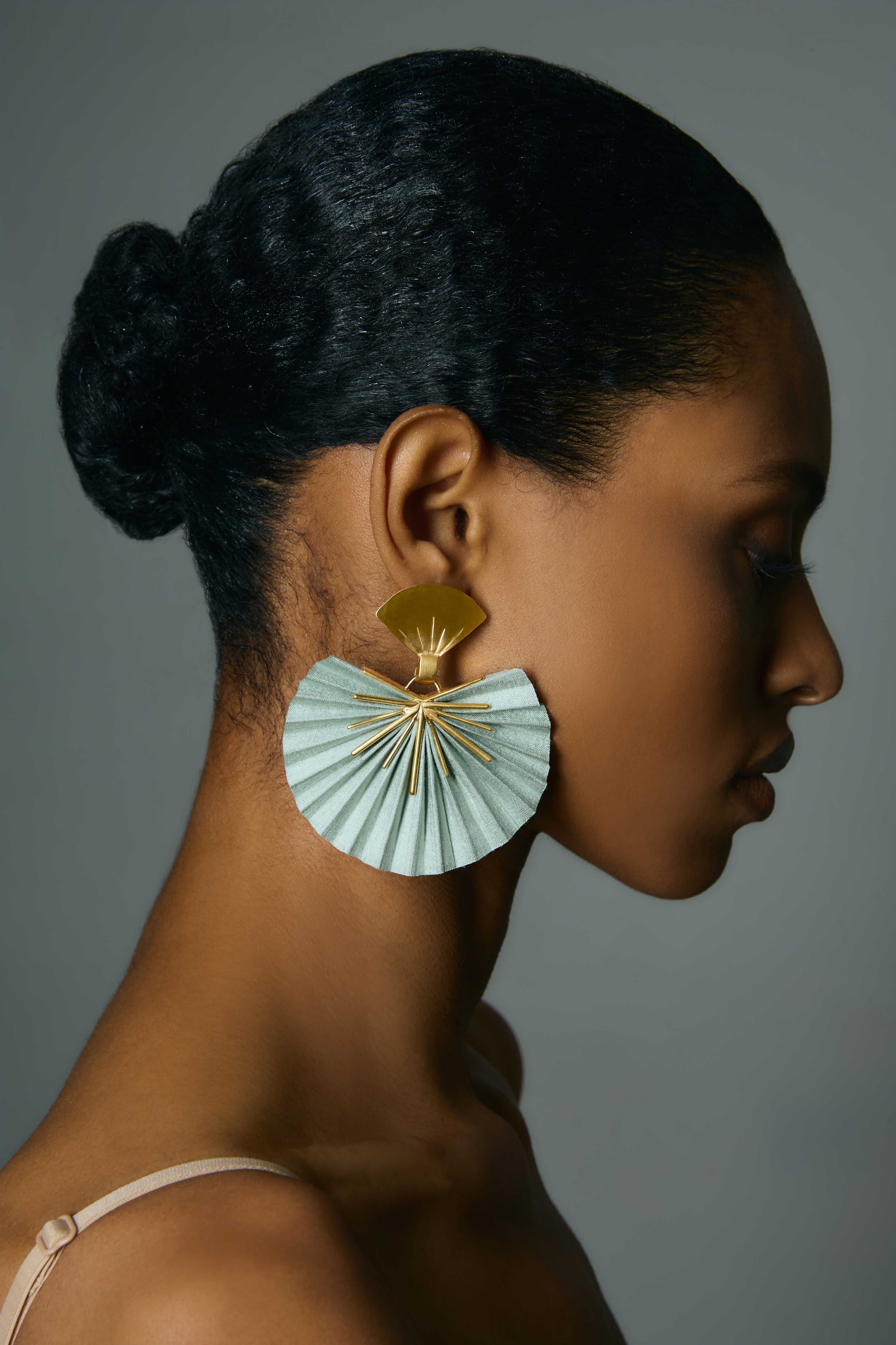 Sparkle Fan Earrings | Pistachio